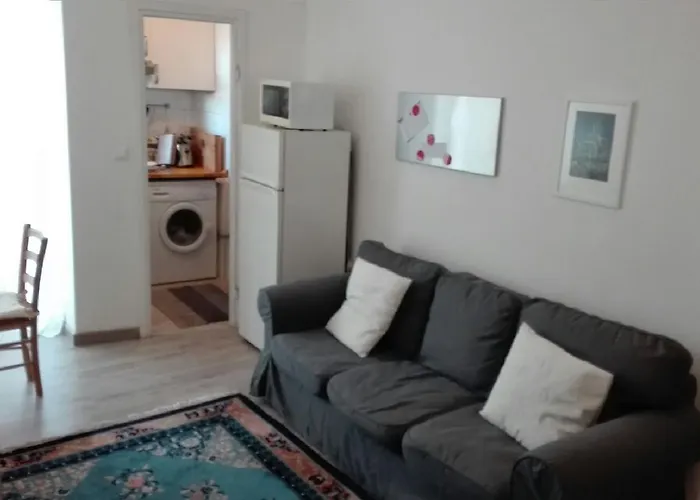 Nice Apartment In Milano, Close To Undergrond M3