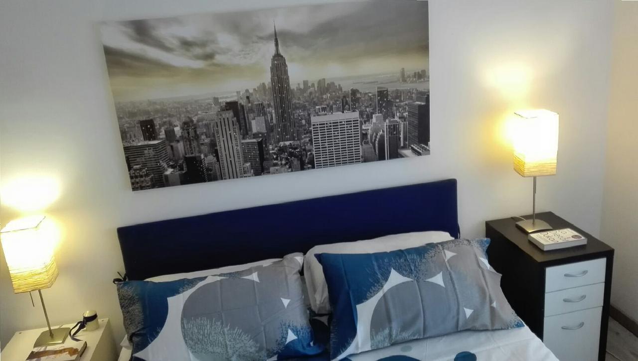 In Milano, Close To Undergrond M3 Appartement